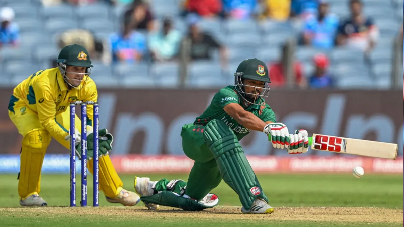 চ্যাম্পিয়নস ট্রফি নিশ্চিতের ম্যাচে অস্ট্রেলিয়ার সামনে চ্যালেঞ্জিং লক্ষ্য