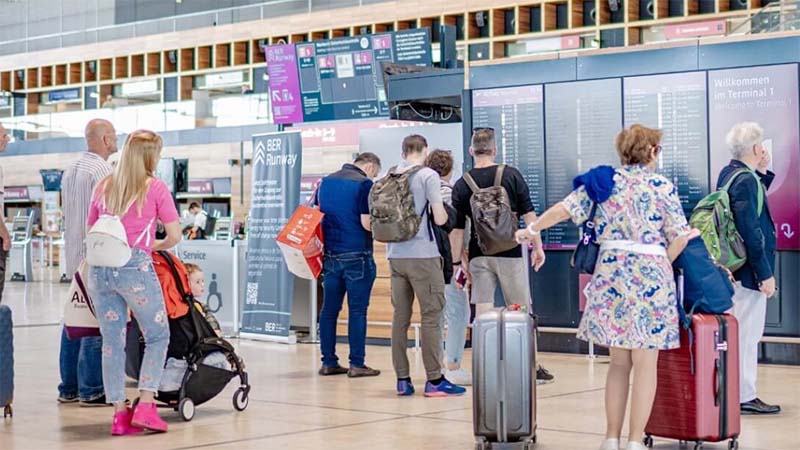 ২৬ হাজার কর্মী নেবে জার্মানি