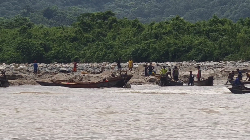 সিলেটের সাদাপাথর লুটে জড়িত ৪২ জন, রাজনৈতিক পরিচয়সহ দুদকের তালিকা সিলেটের সাদাপাথর লুটে জড়িত ৪২ জন, রাজনৈতিক পরিচয়সহ দুদকের তালিকা
