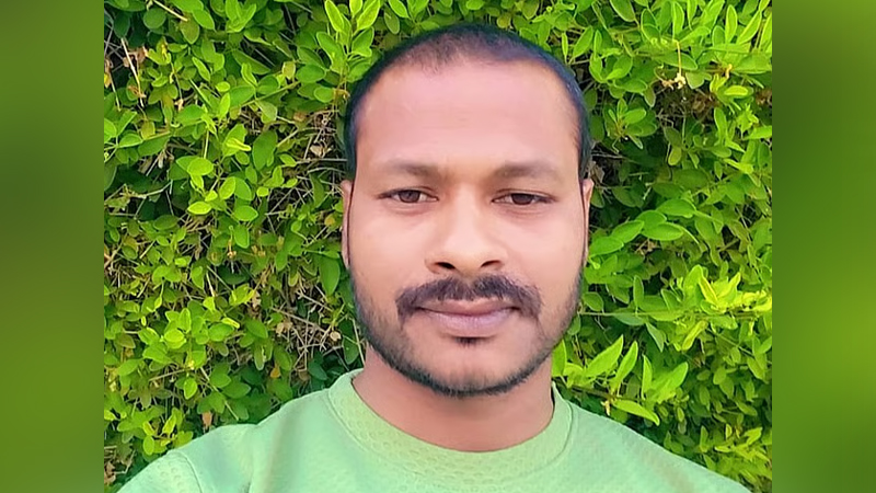 ৩৫ বছর বয়সী মোহাম্মদ রুবেল দুই দশক ধরে আবুধাবিকেই নিজের আবাসস্থল হিসেবে দেখছেন।