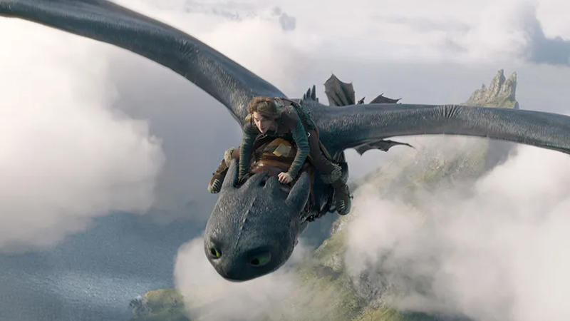 অ্যানিমেশন থেকে লাইভ-অ্যাকশনে রূপ নেয়া ‘হাউ টু ট্রেইন ইওর ড্রাগন’ ২০২৫ সালে বিশ্বজুড়ে মুক্তি পায়। এটি&nbsp;পরিচালনা করেছেন ডিন ডিব্লোইস, যিনি মূল অ্যানিমেশন ট্রিলজিরও নির্মাতা।