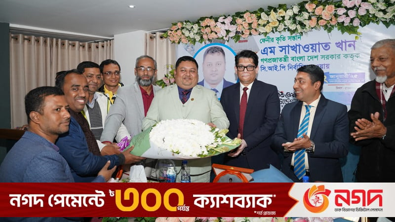 আ. লীগ নেতাকে সংবর্ধনা, অতিথি ডিসি-এসপি ও বিএনপি নেতারা