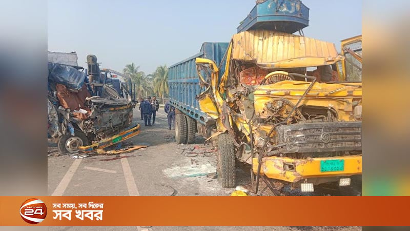 নড়াইলে ট্রাক-পিকআপের সংঘর্ষে একজন নিহত, আহত ৪