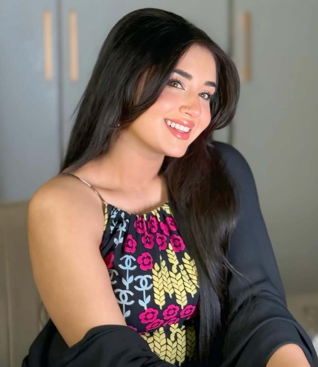 Yalangoch etuk ayollar mushuklarining fotosuratlari Royxatdan holda jinsiy aloqada keksa ayollar