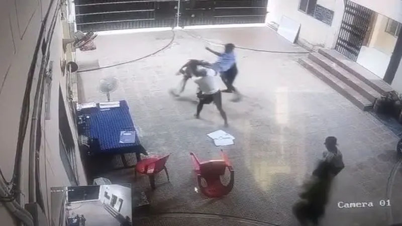 ভারতের ত্রিপুরায় রক্ষীকে পিটিয়ে কারাগার থেকে পালালেন বাংলাদেশিসহ ৬ বন্দি