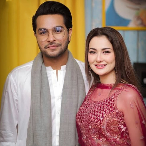 পাকিস্তানি গায়ক আসিম আজহারের সঙ্গে  হানবির সম্পর্ক নিয়ে দীর্ঘদিন ধরেই আলোচনা চলছিল। ছবি: সংগৃহীত 