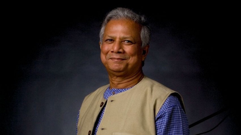 যুক্তরাষ্ট্রে মর্যাদাপূর্ণ অ্যাওয়ার্ড পেলেন ড. ইউনূস, দাঁড়িয়ে সম্মান জানালেন ৪০০ অতিথি